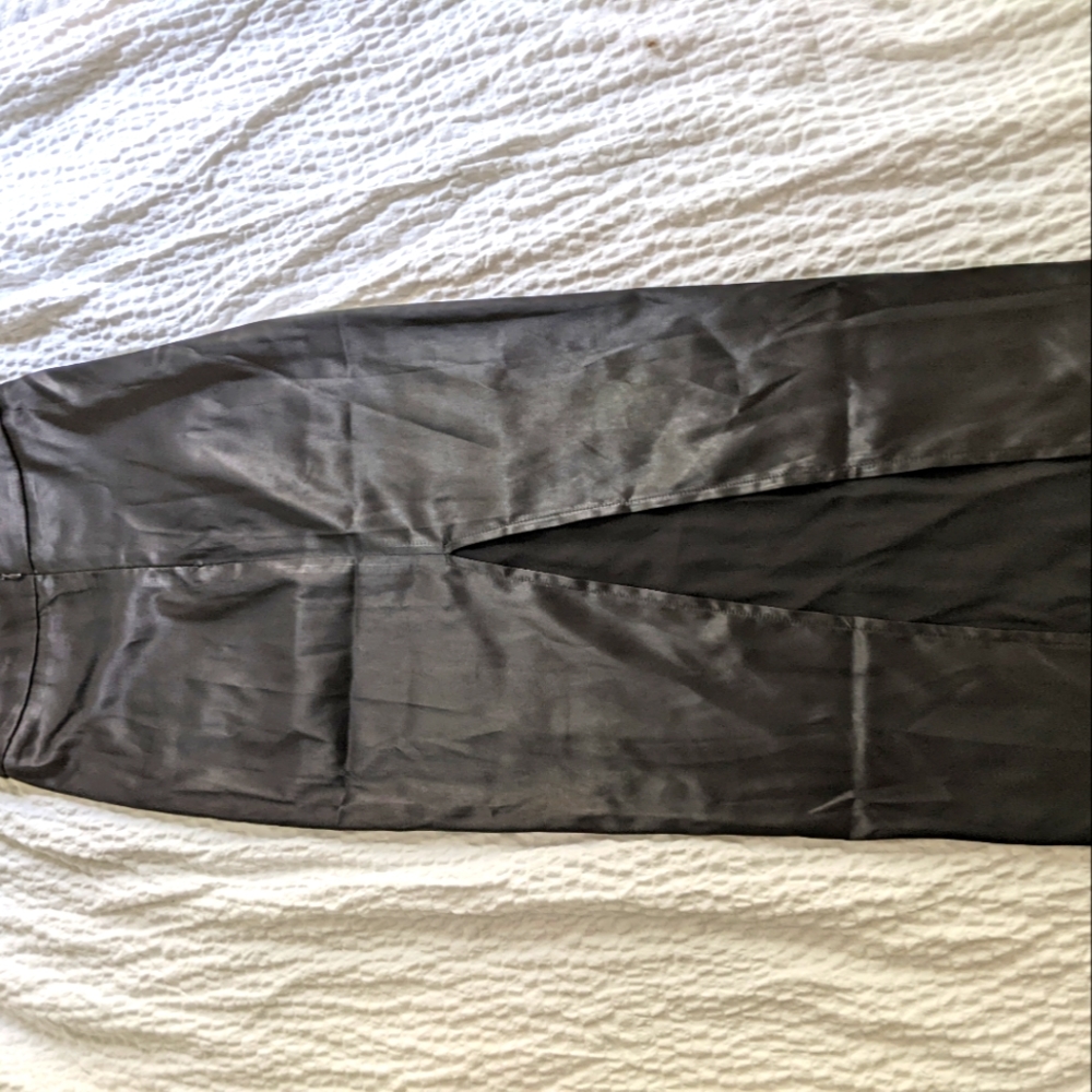 Fashion Nova Satin black skirt